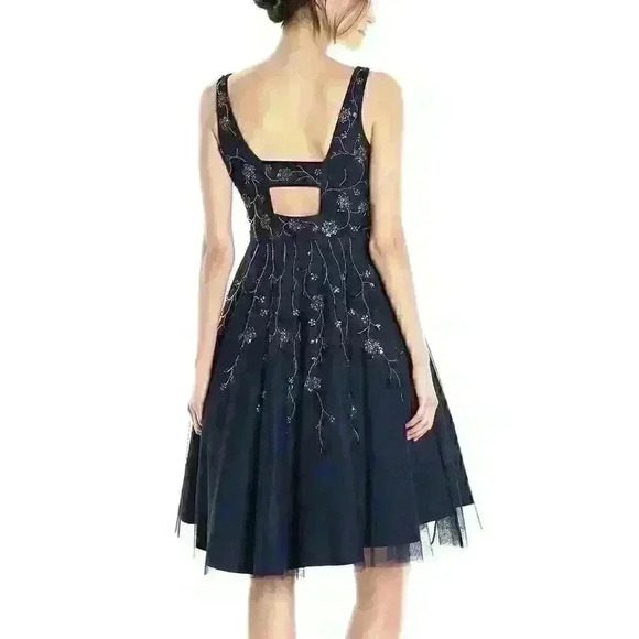 NWT Adrianna Papell Womens Sleeveless Tea Length Floral Sequin Cocktail Dress 4P - Picture 4 of 16